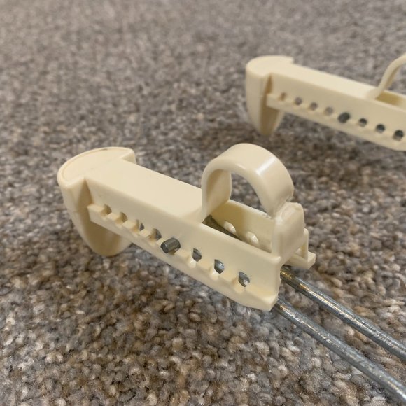 Adjustable Plastic Shoe Tree - Picture 3 of 6